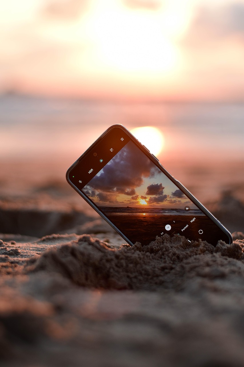 Read more about the article Look away from the screens…? Should mobile phones be banned in schools